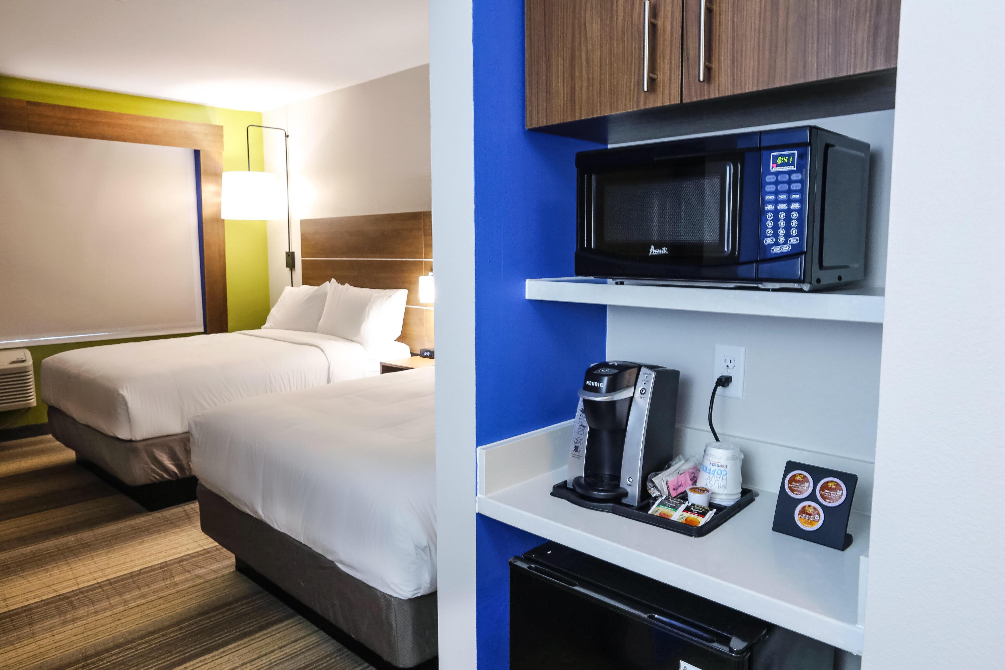 Holiday Inn Express & Suites - Houston Iah - Beltway 8, An Ihg Hotel Buitenkant foto